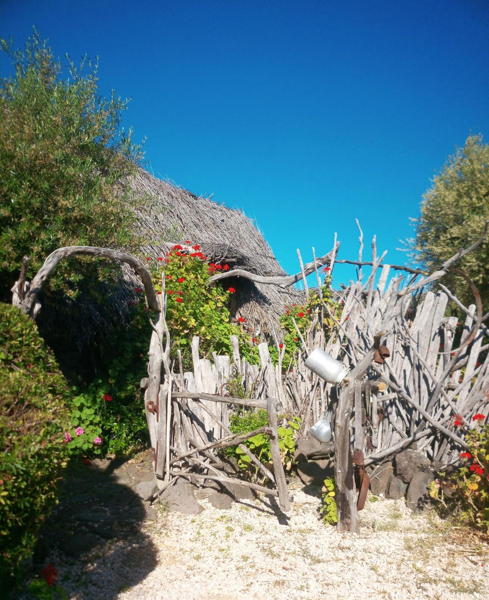 Ovile Juanne Loddo Orosei Exterior foto